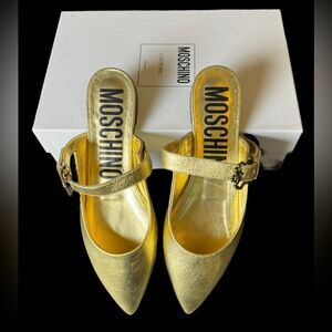 NWT Moschino Flat Slingback Pointed Ballet Mules in Gold Leather Size 39